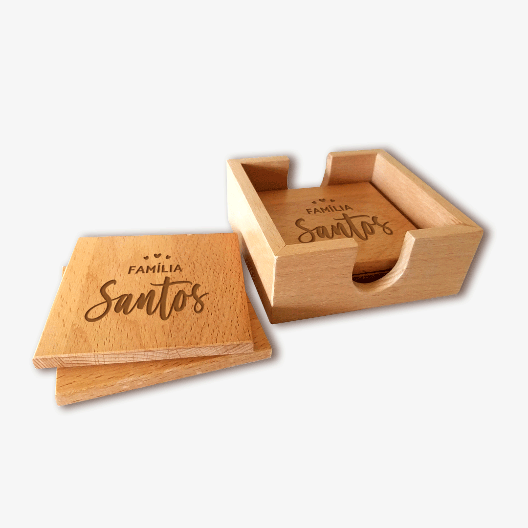 Conjunto bases de copos em madeira gravada 3 Conjunto bases de copos em madeira gravada Aniversários de adultos 3